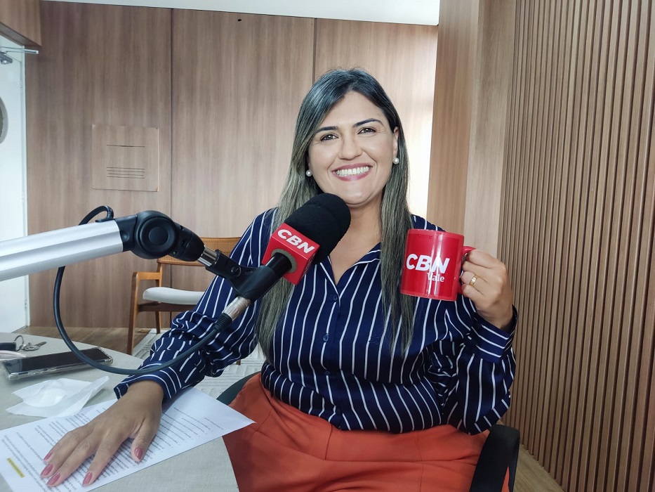 Karla Clarinda falando sobre resiliência na CBN Vale