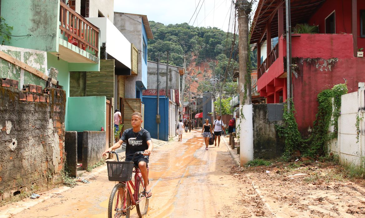Barra do Sahy, principal região atingida pela chuva no final de semana, em São Sebastião