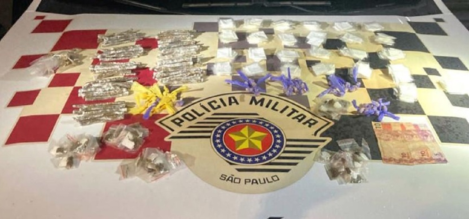 Mais de 200 porções de cocaína são apreendidas em Caraguatatuba, neste domingo (05)