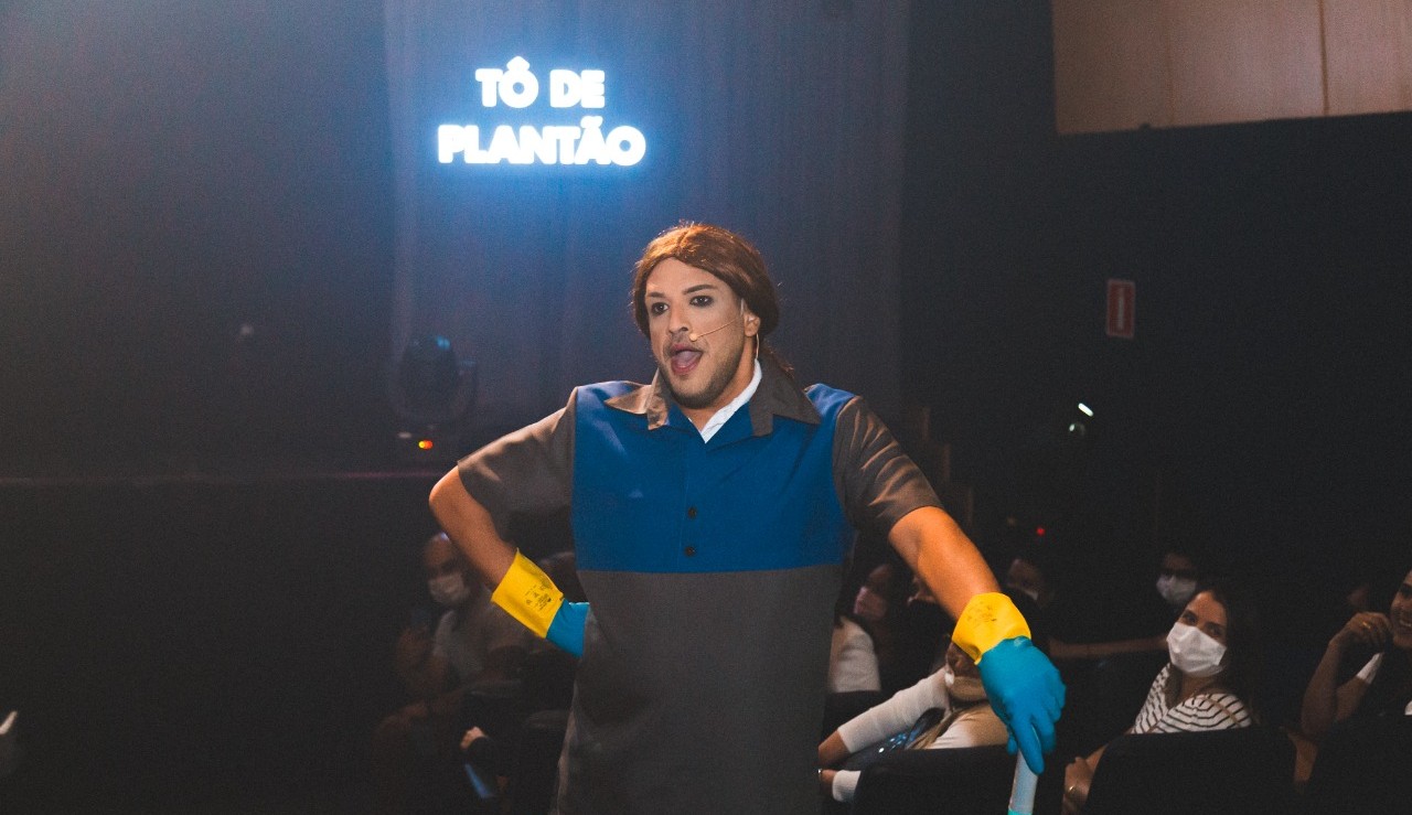 A peça ‘Tô de plantão’ é uma das atrações da Agenda Cultural no Vale deste final de semana
