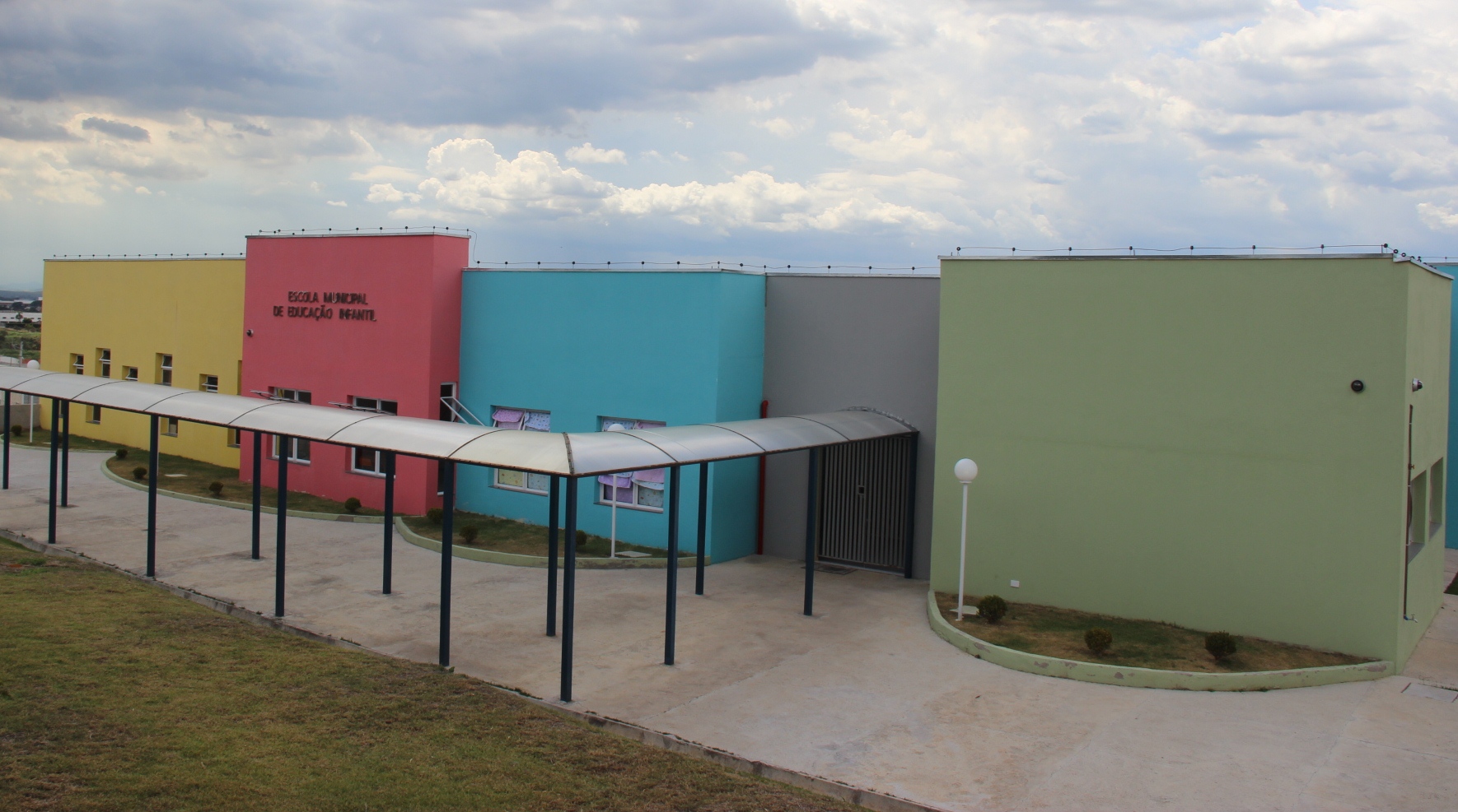 Unidade da rede de ensino de Taubaté