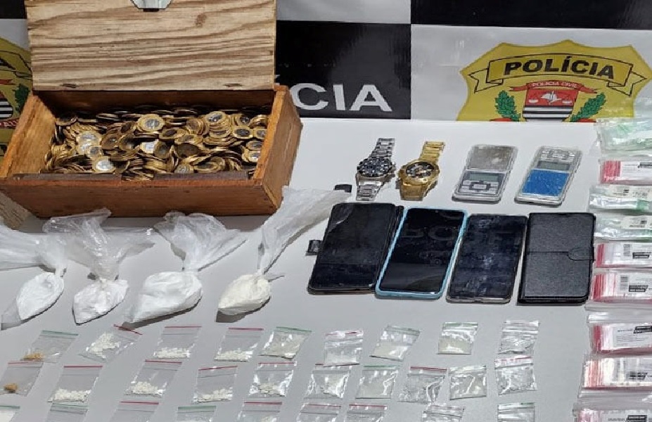 drogas apreendidas pelos policiais do DISE, em Guaratinguitá