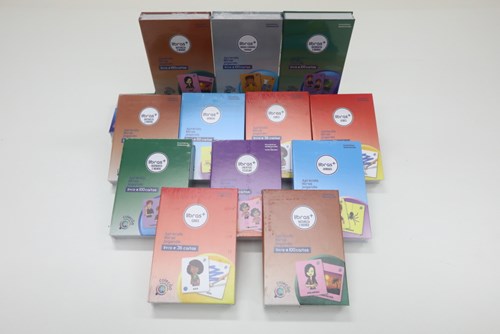 Livros de Libras que serão utilizados na educação de São José dos Campos