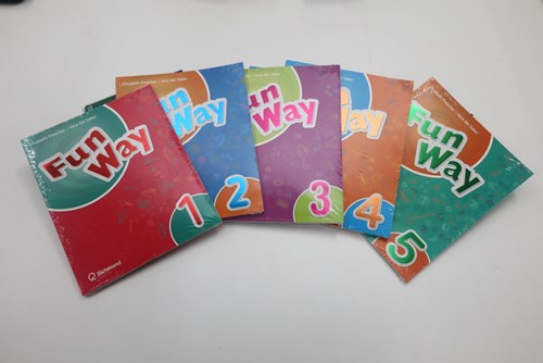 Livros de inglês que serão utilizados na educação de São José dos Campos