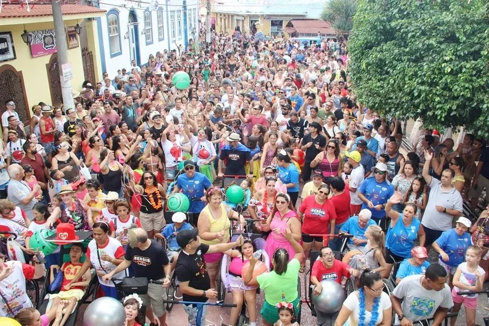 Bloco dos Brutos e Carnameiden são as atrações da ‘Milhofolia’ em Paraibuna, uma das principais da Agenda Carnaval no Vale