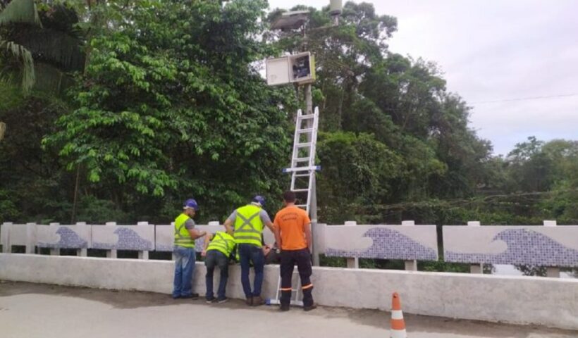 Cemaden realiza manutenção dos pluviômetros em Ubatuba