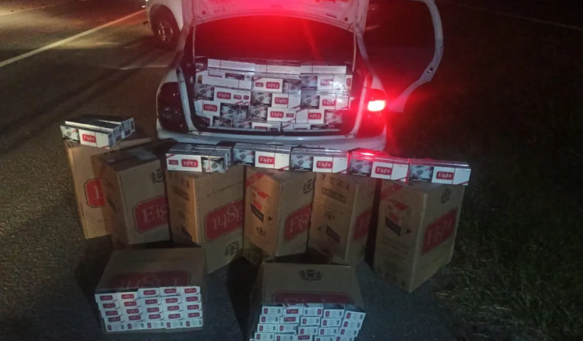 Jacareí: Polícia militar rodoviária apreende sete mil cigarros contrabandeados na Rod. Carvalho Pinto