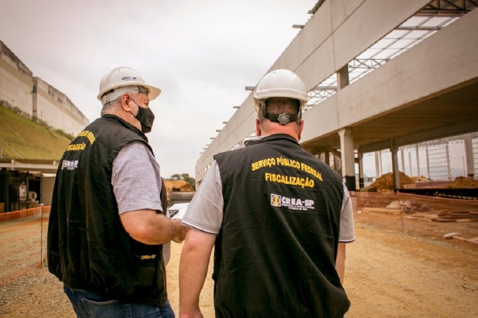 Agentes do Crea-spSP. Conselho Regional de Engenharia fiscalizará obras em cidades do Vale do Paraíba