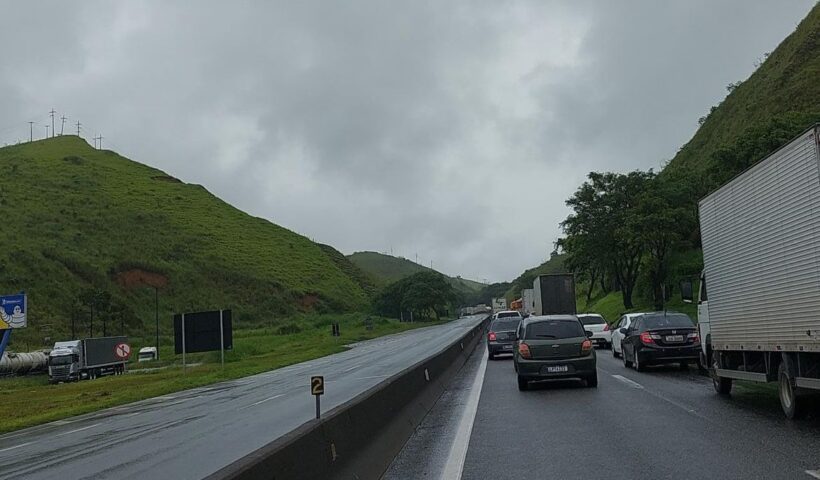Via Dutra e Rio-Santos devem receber mais de dois milhões de veículos no feriado da Páscoa