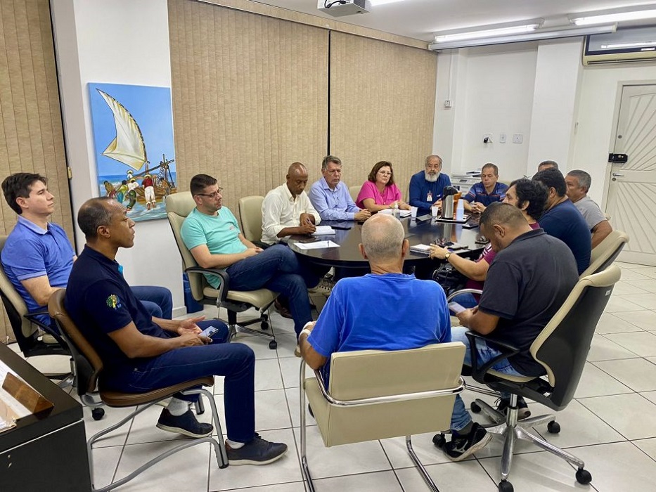 Reunião entre sindicalistas e vereadores de jacareí. Câmara de Jacareí apoia sindicatos e reivindica nova proposta de reajuste salarial junto à Prefeitura