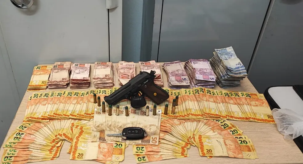 Polícia Civil apreende 25kg de drogas e R$10 mil em Taubaté após dois meses de investigação