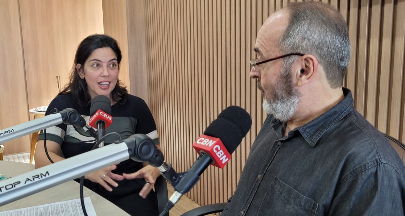 Foi "falha minha", diz vereadora Juliana Fraga ao votar texto que prejudica Sindicato