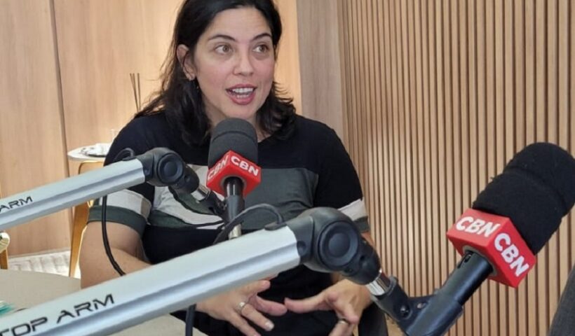 Foi "falha minha", diz vereadora Juliana Fraga ao votar texto que prejudica Sindicato