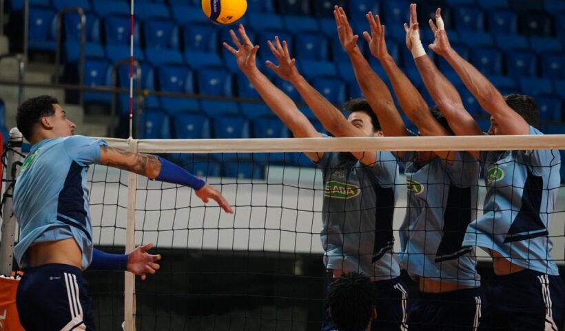 Jogadores do Sada Cruzeiro. Farma Conde Arena recebe a final da Superliga masculina de vôlei
