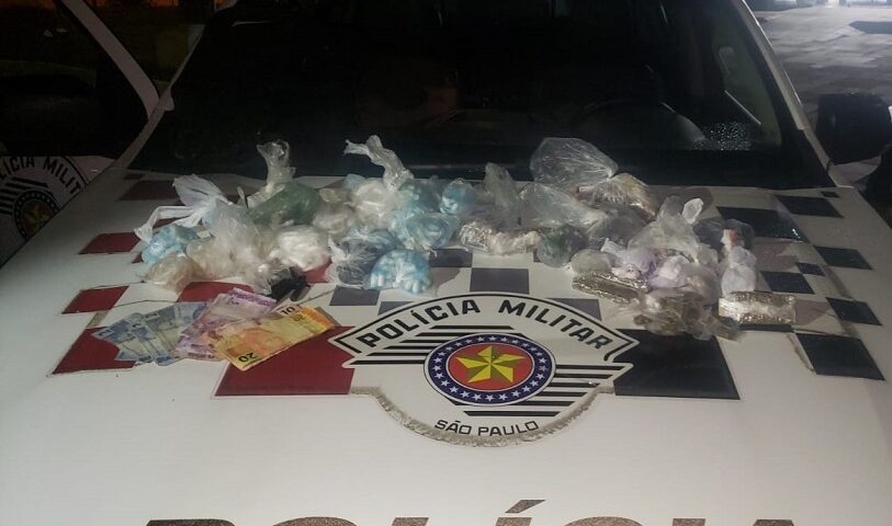PM apreende mais de 600 pinos de cocaína em São Sebastião