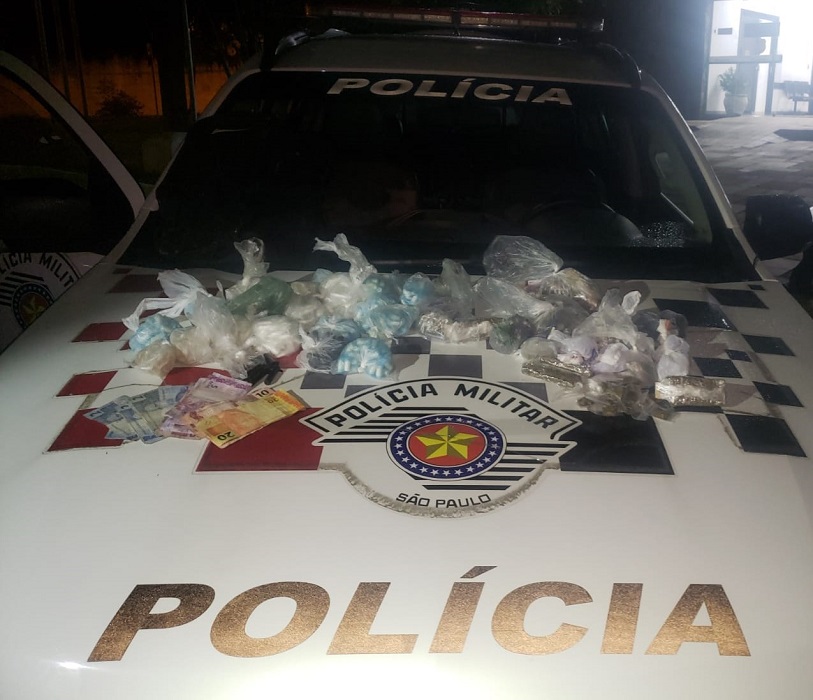 PM apreende mais de 600 pinos de cocaína em São Sebastião