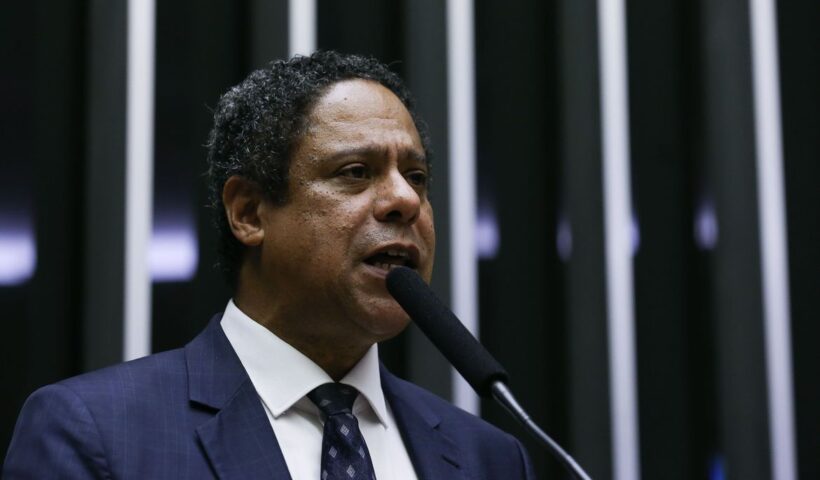Deputado Prlando Silva, relator do PL das Fake News