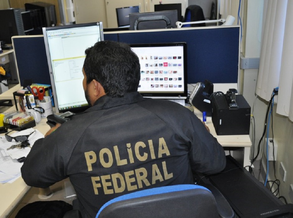 Polícia Federal cumpre mandados de busca e apreensão em combate a pornografia infantil