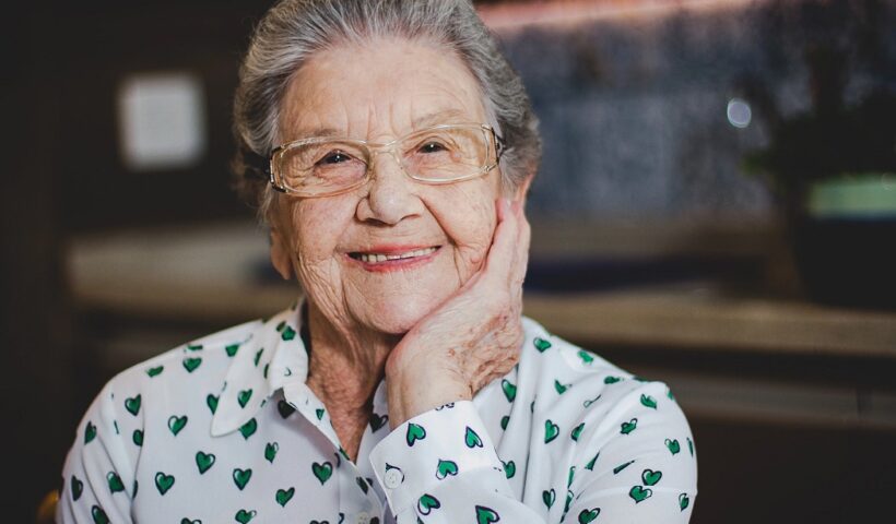 Morre aos 91 anos, apresentadora e cozinheira Palmirinha Onofre