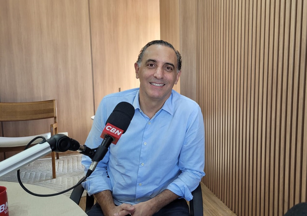Líder na corrida eleitoral, Eduardo Cury pediu para não entrar na pesquisa de opinião para prefeito de São José