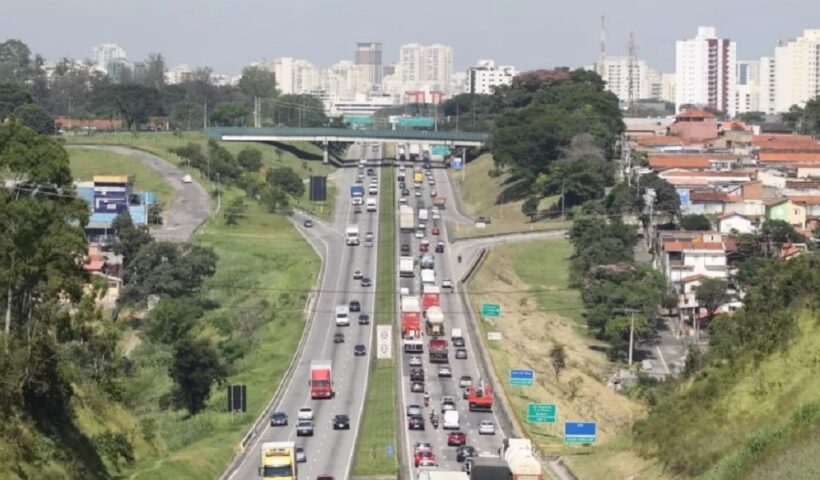 Grave acidente na Dutra em SJC deixou uma pessoa morta e outra gravemente ferida