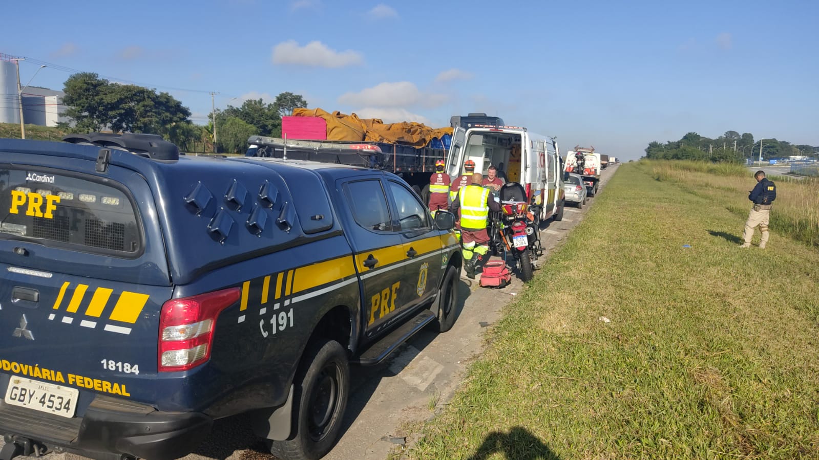RMVale: Via Dutra registra mais de cinco acidentes na manhã desta quinta-feira (25)