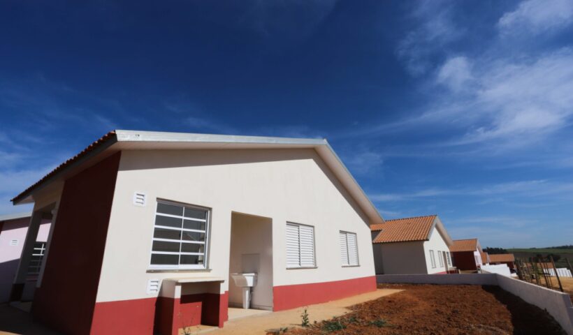 Casas entregues em programa de habitação do governo de SP. Governo anunciou investimentos no programa Casa Paulista