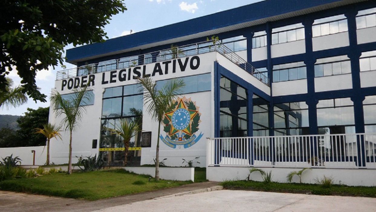 Câmara de Ubatuba vota nesta quarta-feira (24) relatório que pede a cassação de Prefeita