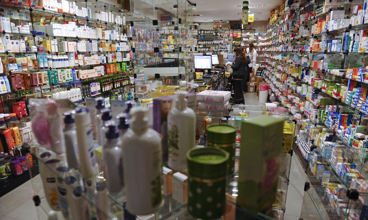 Os remédios foram os 'vilões' da Inflação em abril