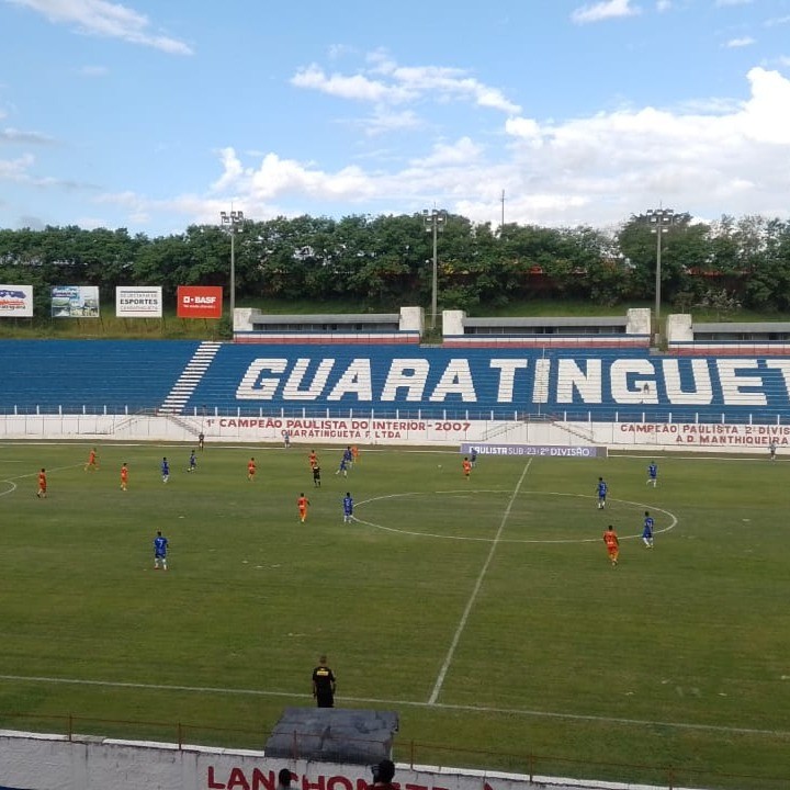 Jogo entre Manthiqueira e AD Guarulhos no Dário Rodrigues Leite completamente vázio