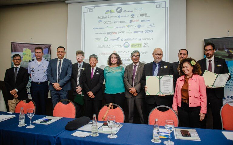 MCTI (Ministério da Ciência, Tecnologia e Inovação) e Finep (Financiadora de Estudos e Projeto) assinam contrato de investimento para o desenvolvimento de tecnologias dos setores aeronáutico e espacial