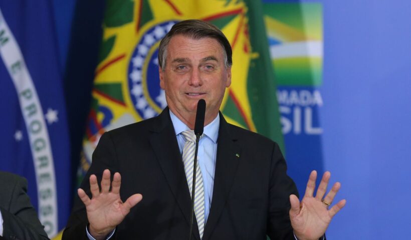 "Nunca falei que tomei a vacina [de covid-19]"; diz Bolsonaro que é alvo de operação da Polícia Federal