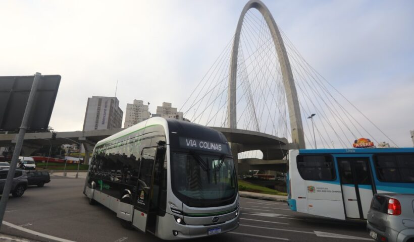 Transporte público de São José dos Campos em serviço