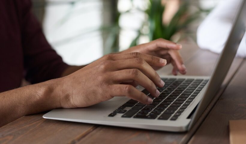 CBN Mercado de Trabalho: Saiba o que é necessário para seguir como Freelance
