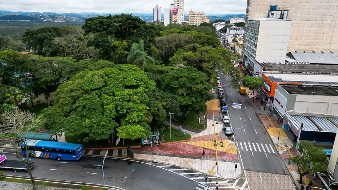 Praça Afonso Pena, na região central de São José dos Campos, vai ser reformada pela Prefeitura