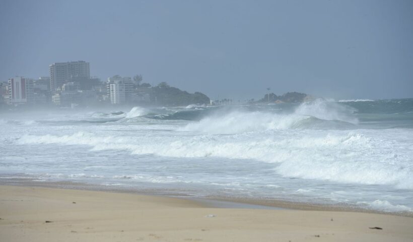 Defesa Civil emite alerta de ressaca marítima com ondas de até 3 m no Litoral Norte. (Foto: Reprodução/Agência Brasil)
