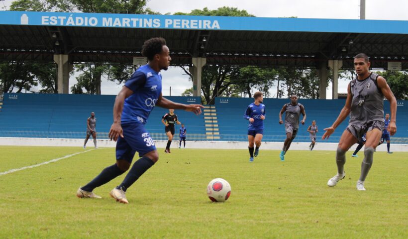 São José EC realizou um jogo-treino contra o Resende (RJ) no começo desse ano