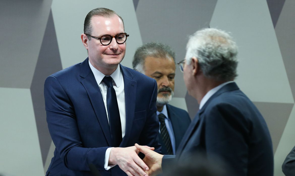 Advogado, Cristiano Zanin; Durante sabatina para indicado do cargo de ministro do Supremo Tribunal Federal (STF).
