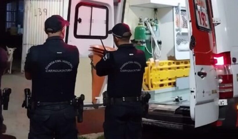 Idosa é resgatada pela GCM após abandono em sua residência em Caraguatatuba