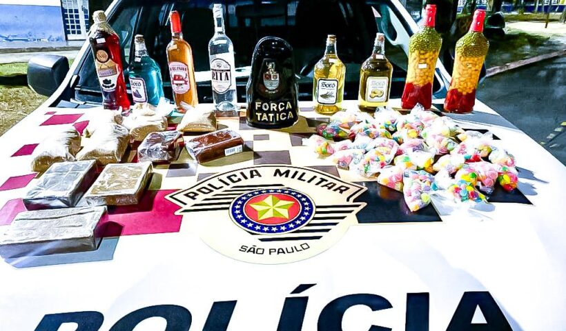 Homem é preso após furtar cachaça artesanal, bala de goma e rapadura em São José dos Campos