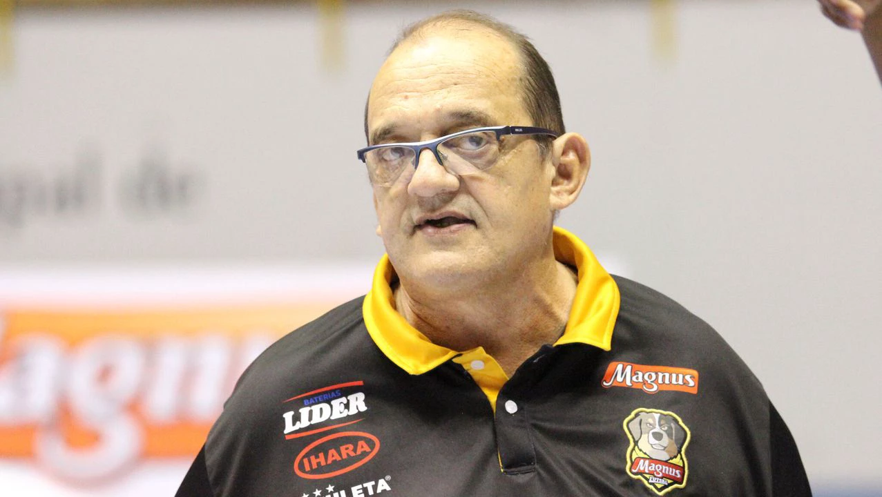 Fernando Ferretti foi um dos maiores treinadores da história do futsal brasileiro