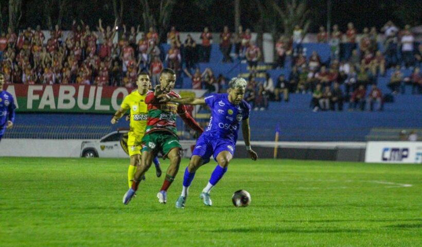 Jogo entre São José EC e Portuguesa no Martins Pereira