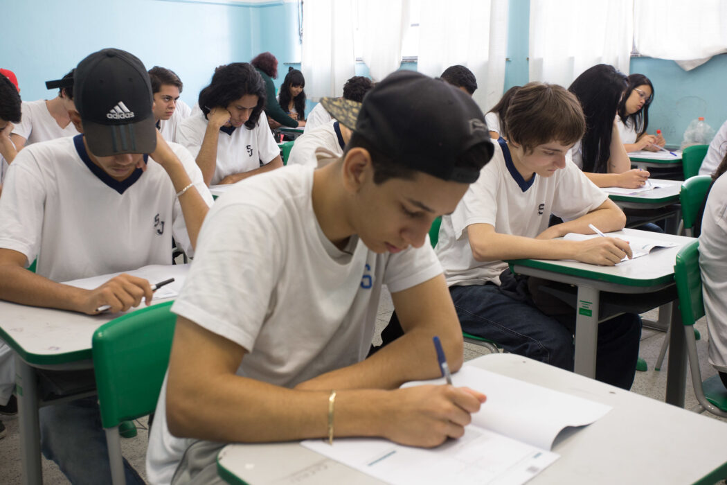 Estudantes do Ensino Médio da rede estadual têm até o dia 15 de setembro para optar por um dos três itinerários formativos disponíveis.