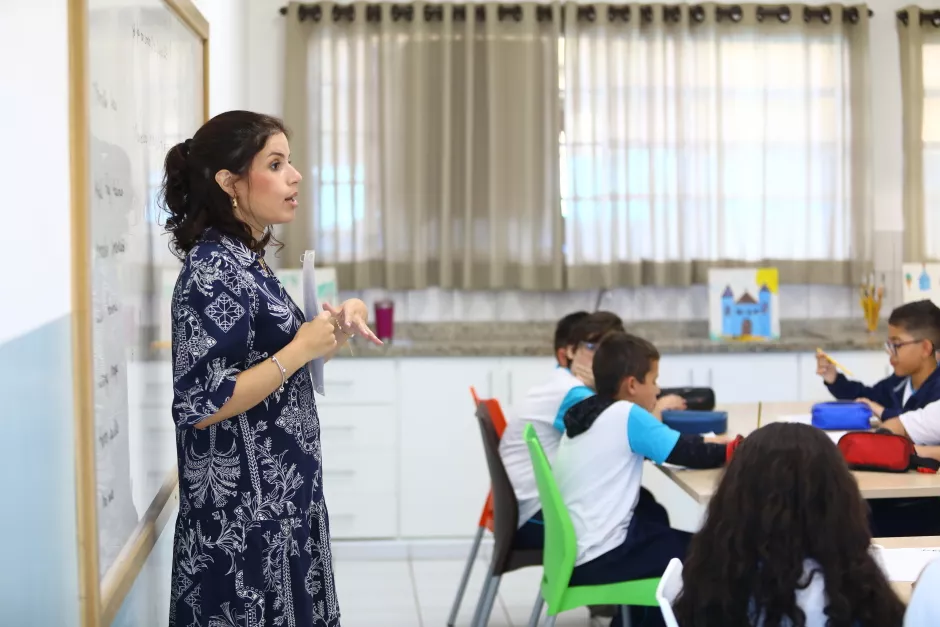 Todos os novos professores passarão por formação preparatória para exercício da docência na Escola de Formação do Educador de São José dos Campos