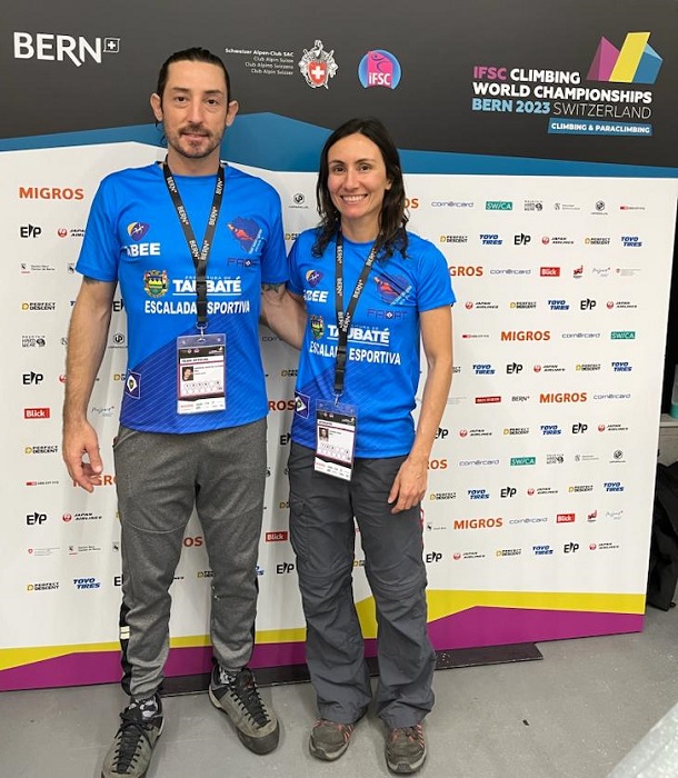 Marina Dias e seu treinador, Andrew Oliveira, no Mundial de Paraescalada