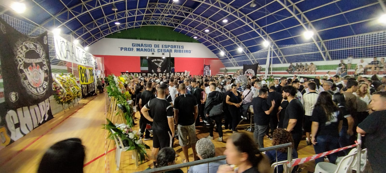 Torcedores corinthianos em velórios em Pindamonhangaba 