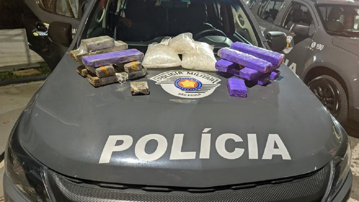 Homens são presos e menor é apreendido com drogas em Pinda