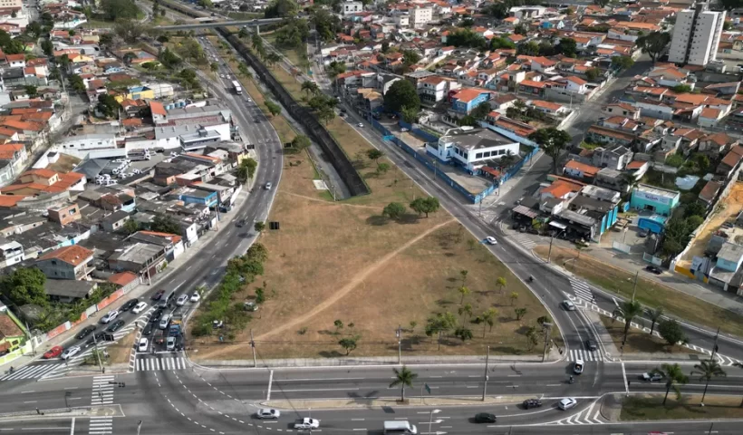 Avenida Sebastião Gualberto é a principal via de acesso às regiões norte e leste de São José dos Campos