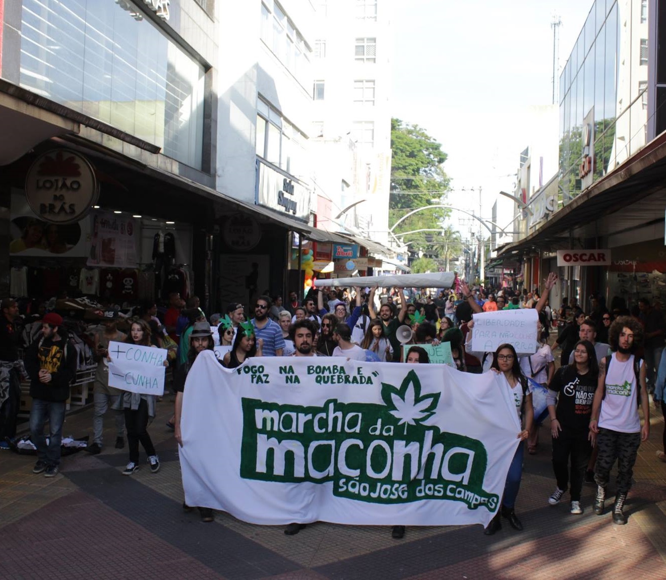 Marcha da Maconha em São José dos Campos realizada no calçadão em 2016