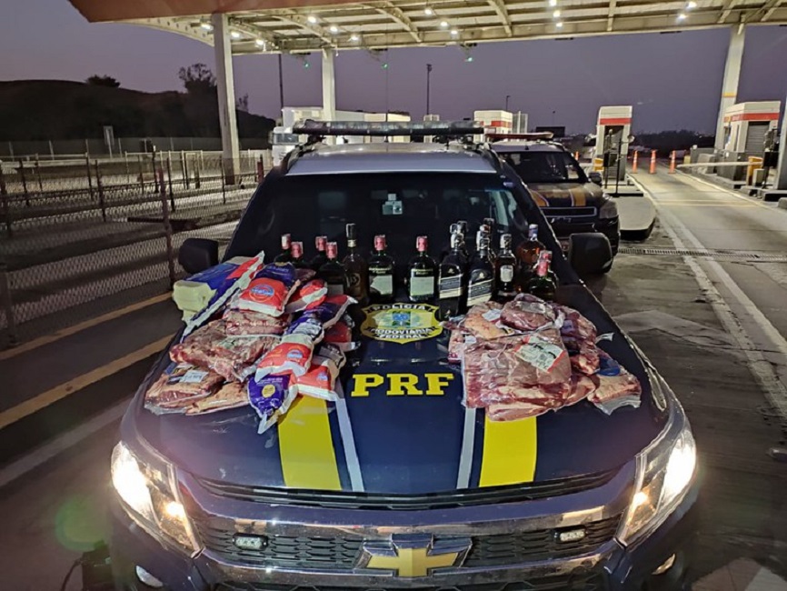 Itens apreendidos pela PRF de quadrilha que realizava furtos em supermercados no vale do paraíba